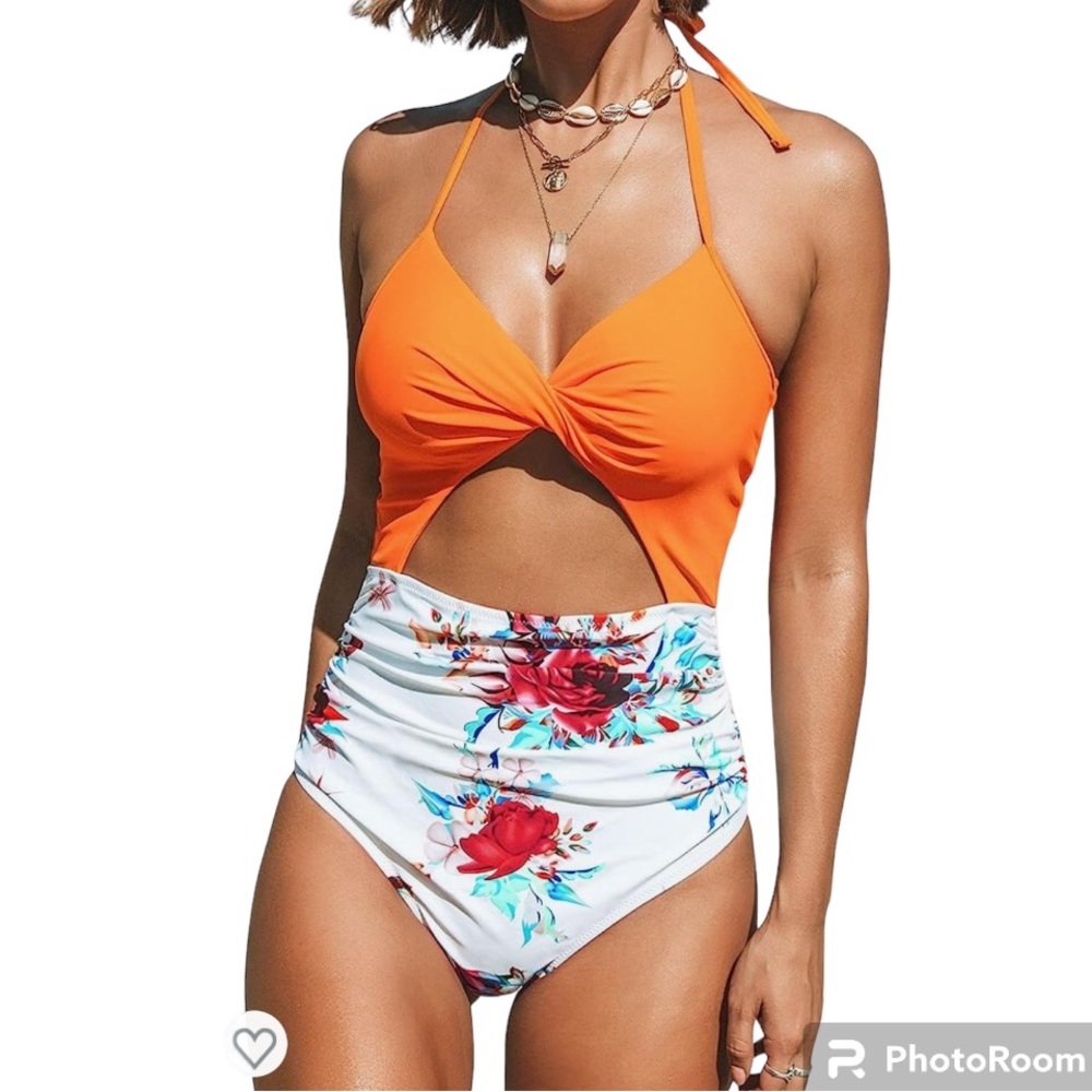 CUPSHE Women's One Piece Swimsuit Twist Cutout Front Crisscross Lace Up Back NWT